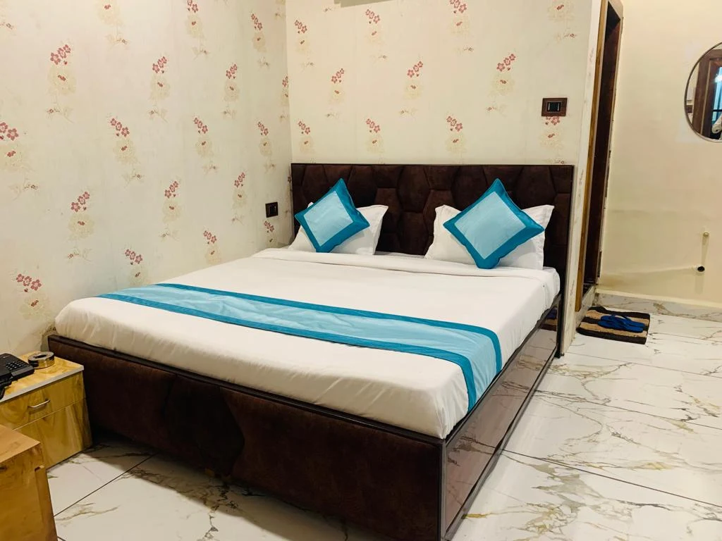 Classic Double Room